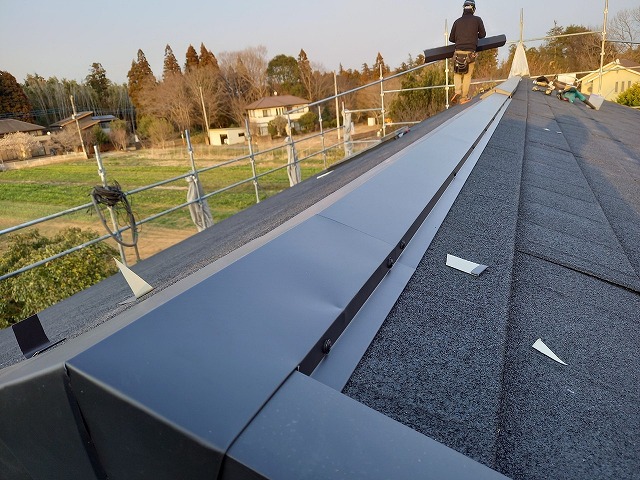 ジンカリウム鋼板の屋根